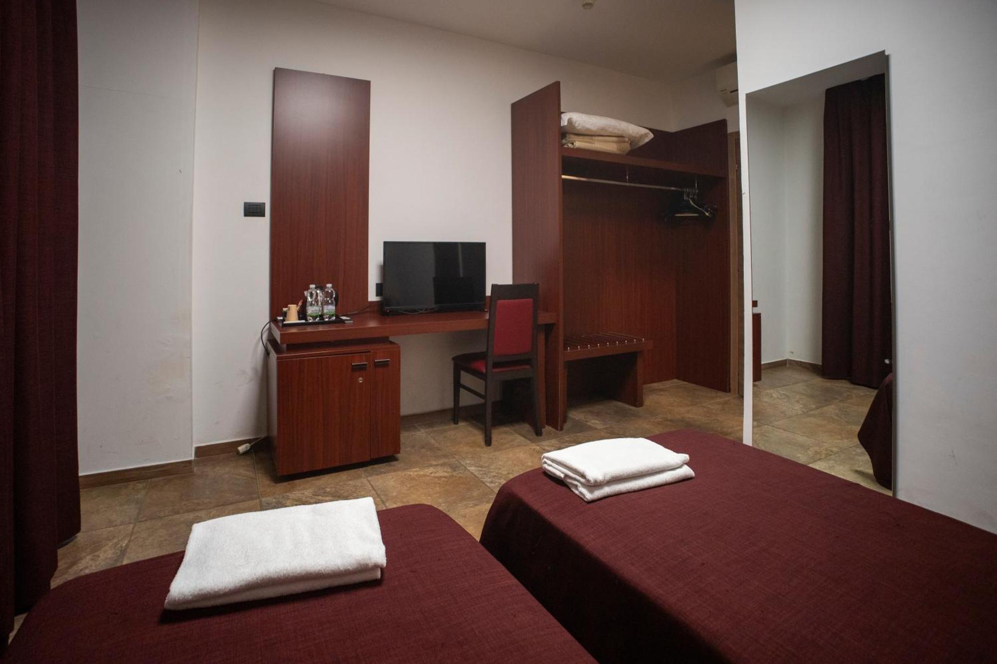 Tiby Hotel Modena Ngoại thất bức ảnh