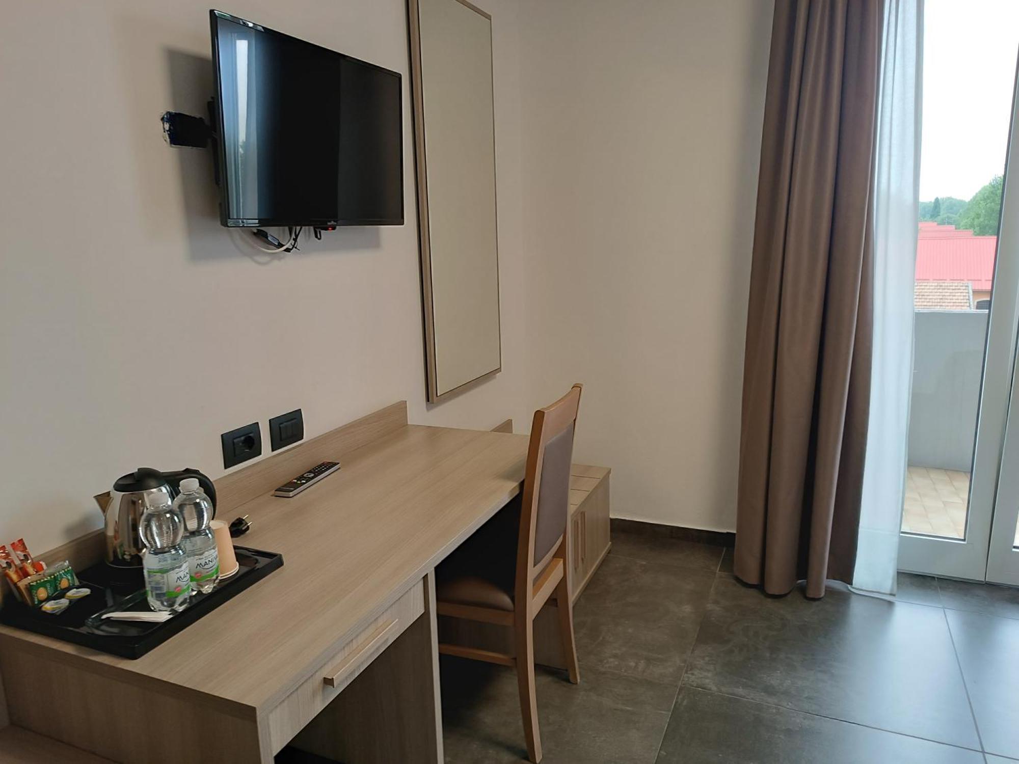 Tiby Hotel Modena Ngoại thất bức ảnh